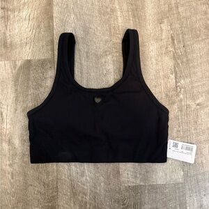 Lululemon black nulu ribbed heart bra XS